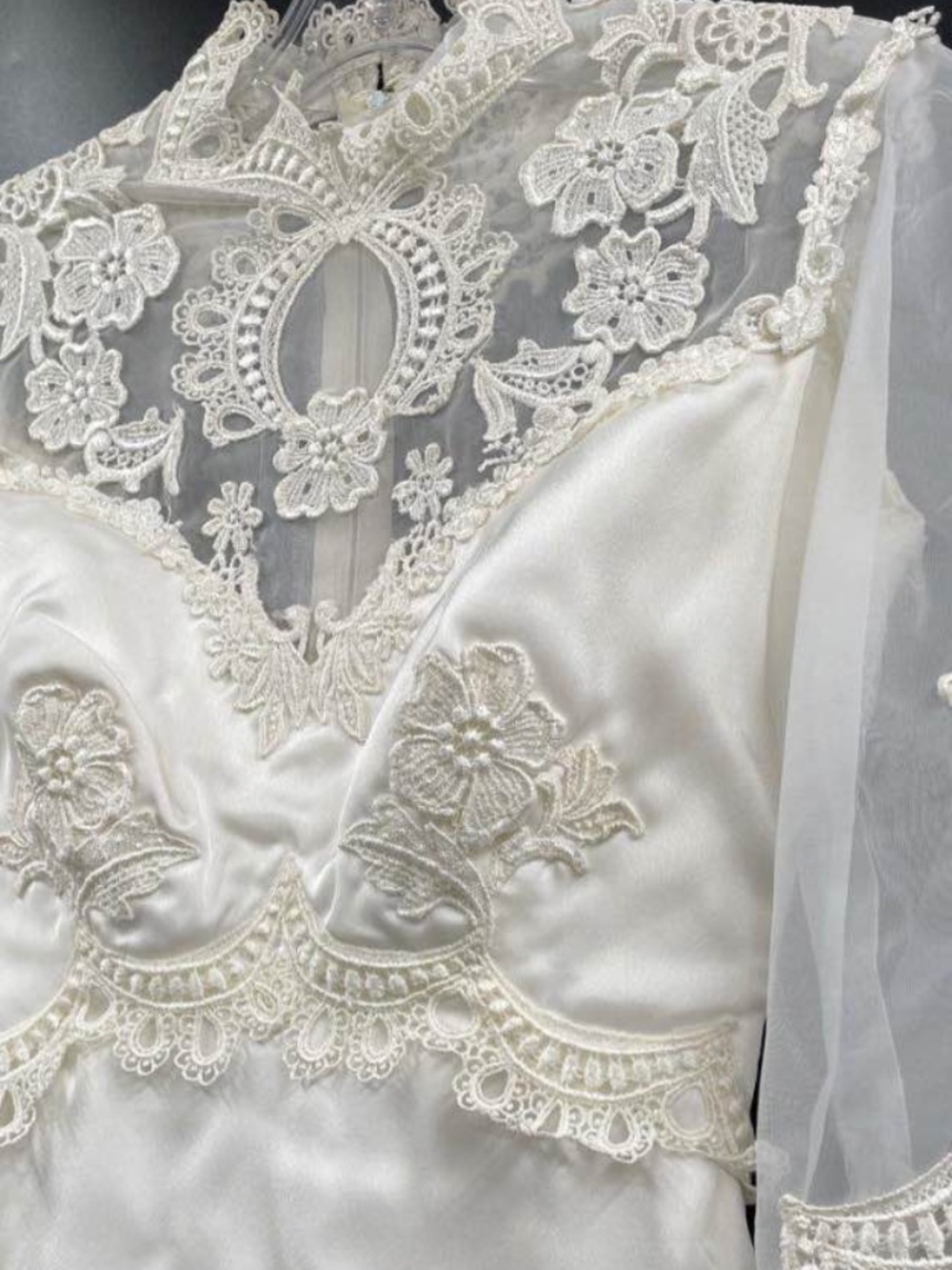 Vintage Ivory Wedding Dress